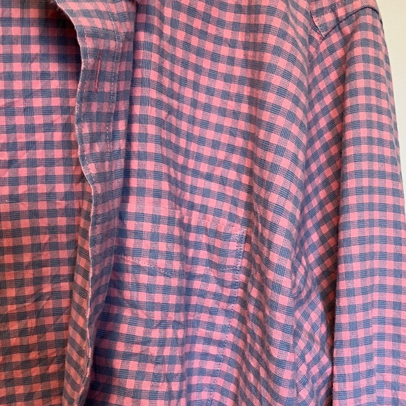 Faherty Soft Checkered Button-Up Shirt - Picture 4 of 8